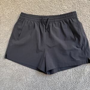 EUC Outdoor Voices Doing Things 2.5” Shorts - Size Medium